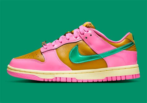 nike dunk low parris goebel.